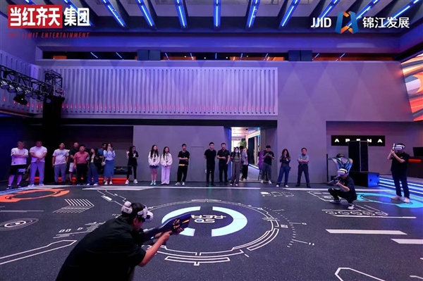成都惊现AORUS信仰新地标