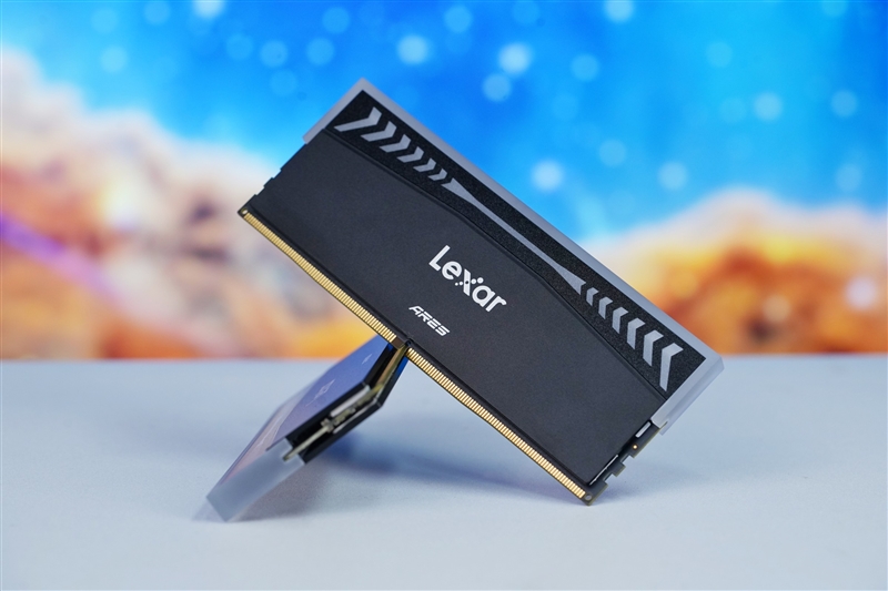 唯一获得SK海力士官方认证！雷克沙ARES  RGB  DDR5 8000 32GB套条内存评测：买得起的高端旗舰内存