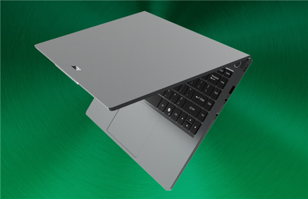 骁龙X笔记本首发上市：微软Surface  Pro最贵超1.6万元
