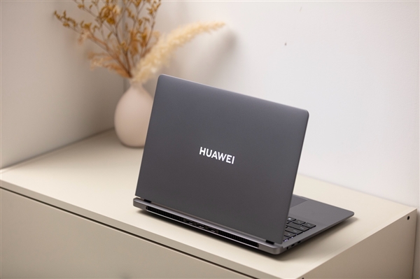 引领轻薄本性能进入百瓦时代！华为MateBook  GT  14今日开售
