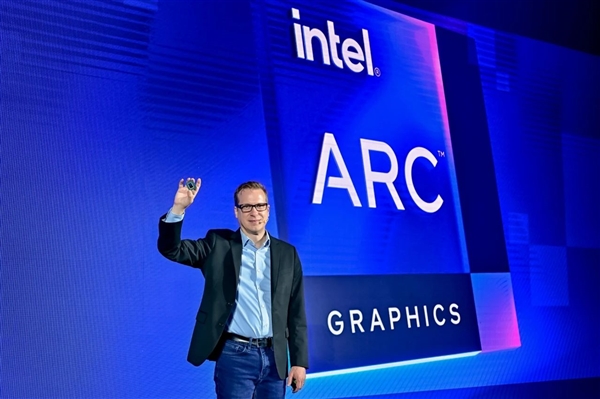 Intel发布首款车载独立显卡Arc  A760A：汽车也能玩光追