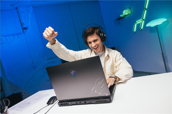 微星笔记本暑期促销热卖中，晒单加送微软MS365 Office个人版1年密钥