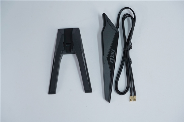 AMD锐龙9000新座驾！微星MPG  X870E  CARBON  WiFi主板图赏
