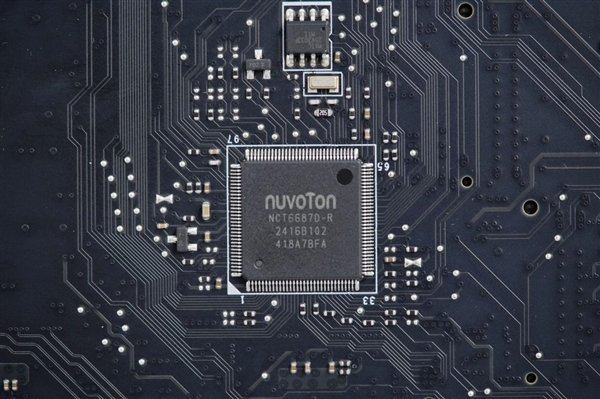 AMD锐龙9000新座驾！微星MPG  X870E  CARBON  WiFi主板图赏