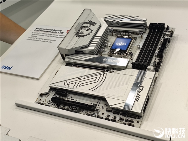 微星展示四款酷睿Ultra  200V笔记本：13-16寸全都有、轻至990克