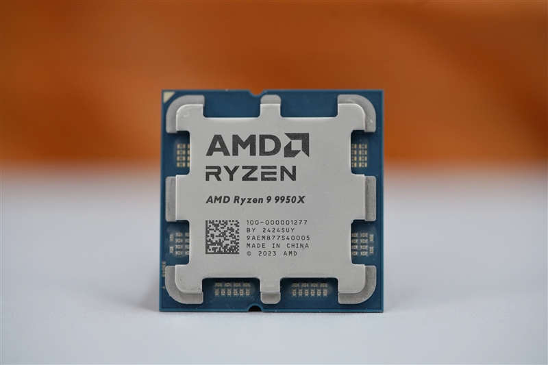 生产力要16个全大核还是24个大小核！锐龙9 9950X  VS.酷睿i9-14900KS
