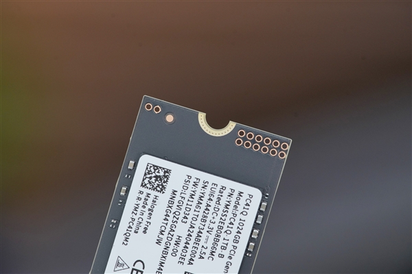 第四代三维闪存芯片！长江存储PC41Q  1TB  SSD图赏