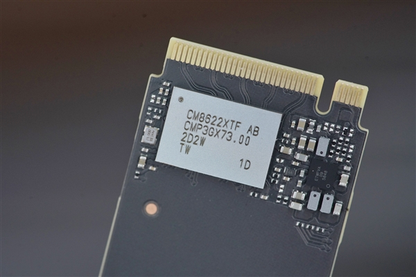 第四代三维闪存芯片！长江存储PC41Q  1TB  SSD图赏