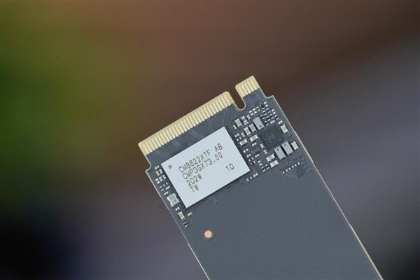 第四代三维闪存芯片！长江存储PC41Q  1TB  SSD图赏