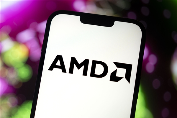 AMD连环出击！锐龙9000<i></i>X3D系列来了：锐龙7 9800<i></i>X3D打头阵