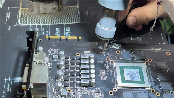 11年前犯下弥天大错的NVIDIA GTX 970重生了！升级8GB显存