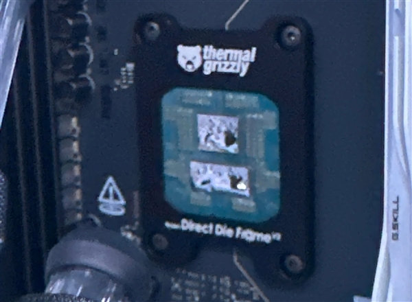 新手第一次开盖AMD锐龙9 9950<i></i>X3D成功！只用两样简单工具