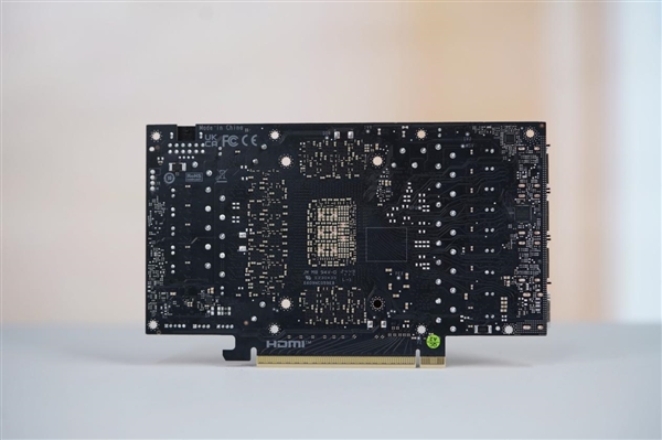 和三星没差距！SK海力士GDDR7显存超频至34Gbps：RTX 5070 Ti提升7%