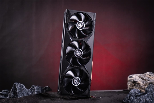 《最后生还者2：重制版》耕升 GeForce RTX  5070 Ti 炫光·超 OC爱恨交织的抉择