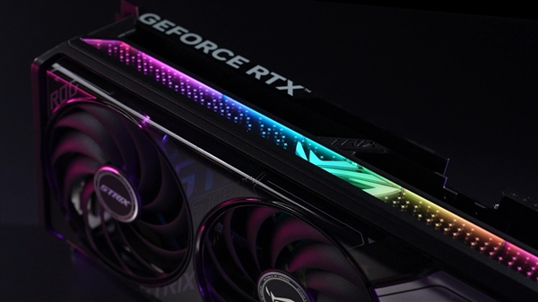 618高能显卡申请出战！ROG STRIX猛禽RTX5070 Ti显卡