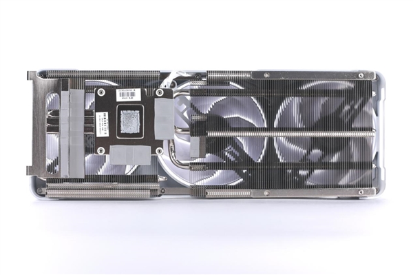 甜品新选择|影驰GeForce RTX  5060金属大师白金版OC 显卡评测