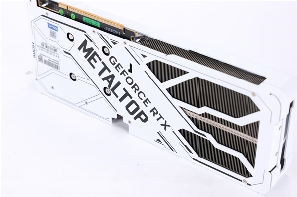 甜品新选择|影驰GeForce RTX  5060金属大师白金版OC 显卡评测