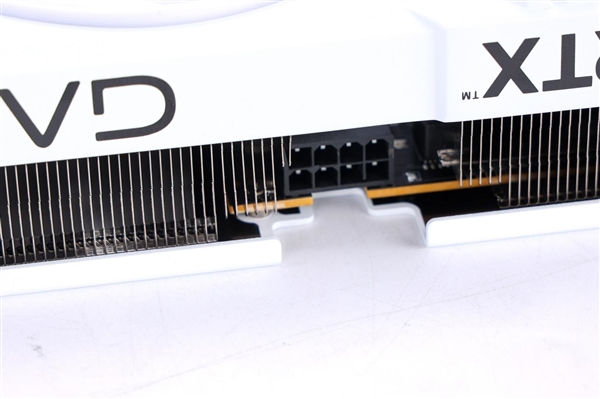 甜品新选择|影驰GeForce RTX  5060金属大师白金版OC 显卡评测