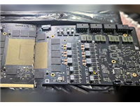 2400W供电设计无敌！RTX 5090工程样板曝光：竟用上4组16Pin