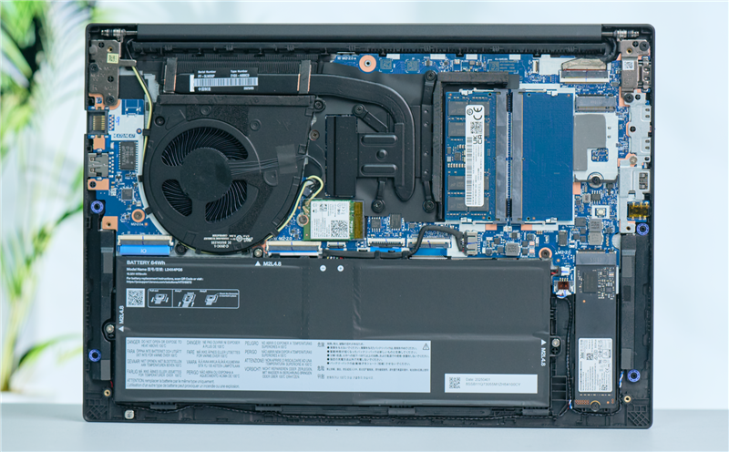 高端商务本需要怎样的SSD！搭载长江存储PC411的联想ThinkPad E14 Gen7磁盘性能测试：高性能 低功耗 稳定可靠