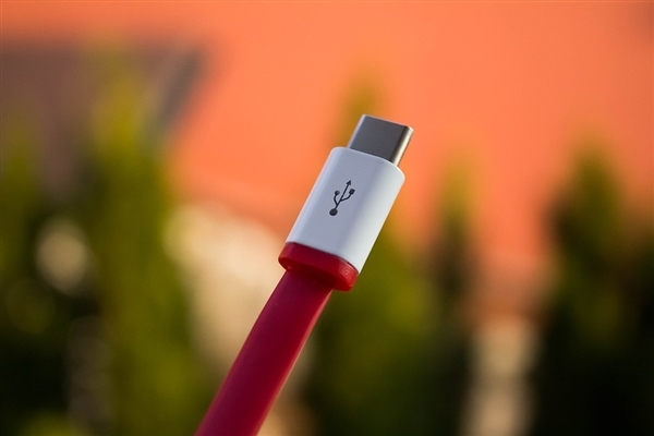 USB4 v2.0将登陆AMD平台 峰值带宽120Gbps！但还得等两年