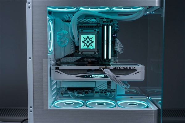 星镜界！ | 影驰GeForce RTX 5070 Ti 星曜LUNA OC显卡评测