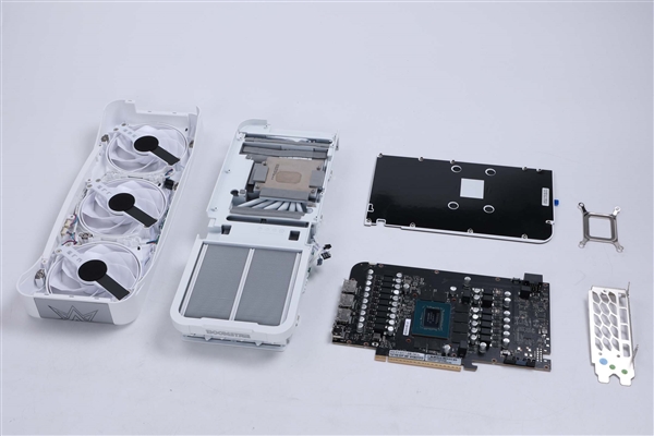 星镜界！ | 影驰GeForce RTX 5070 Ti 星曜LUNA OC显卡评测