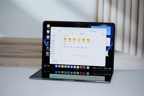 全球首款鸿蒙折叠电脑！华为MateBook Fold非凡大师今日开售：23999元起