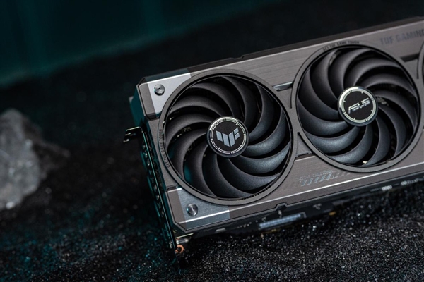 618硬核显卡！华硕TUF GAMING RTX5070 Ti值得入手