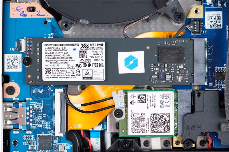 长江存储PC411 2TB SSD评测：性能卓越稳定可靠 夏天高负载也只有56度