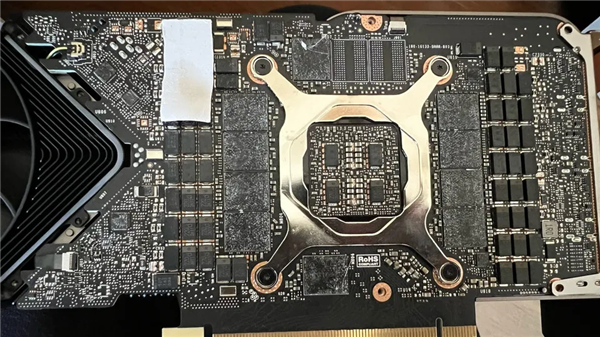 从未发布的RTX 3080 Ti 20GB公版卡现身：卖出14000元高价！