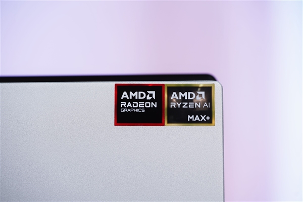 锐龙AI Max+ 395加持！极摩客EVO-X2 2025迷你机图赏