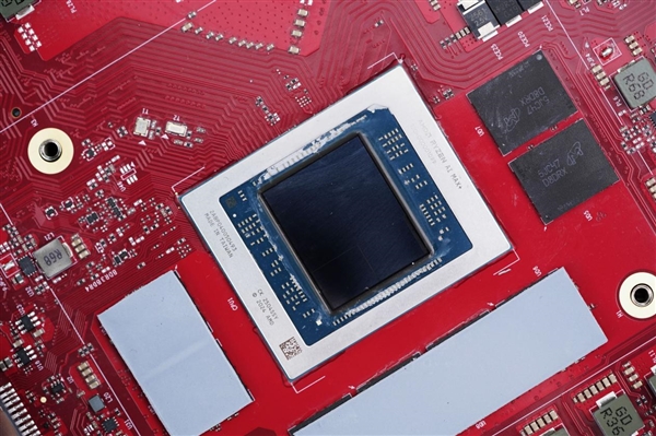 锐龙AI Max+ 395加持！极摩客EVO-X2 2025迷你机图赏