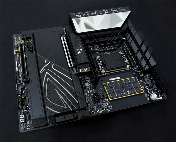 芝奇：CAMM2 DDR5内存成功达成10GHz！