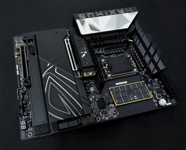 芝奇CAMM2 DDR5内存模组于ASUS Z890主板上实现DDR5-10000烧机过测