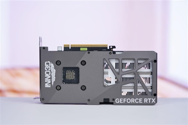 紧凑双槽设计！映众RTX 5050曜夜显卡图赏