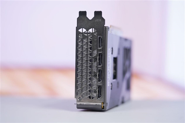 紧凑双槽设计！映众RTX 5050曜夜显卡图赏