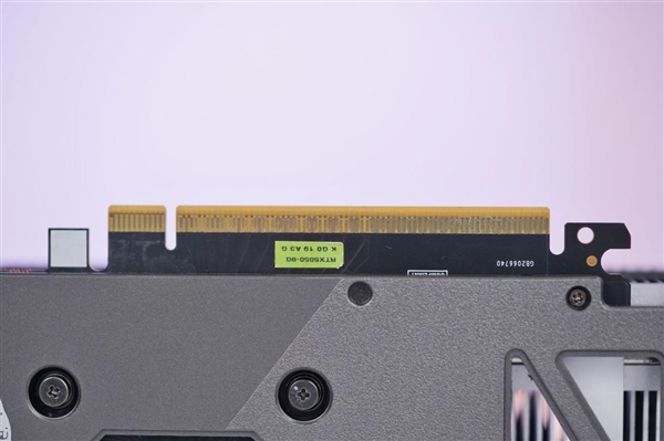 紧凑双槽设计！映众RTX 5050曜夜显卡图赏