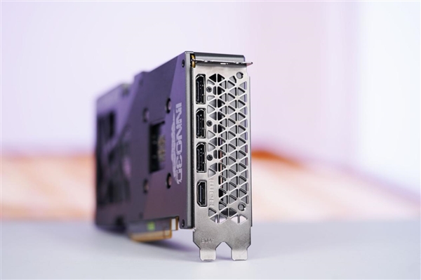 紧凑双槽设计！映众RTX 5050曜夜显卡图赏