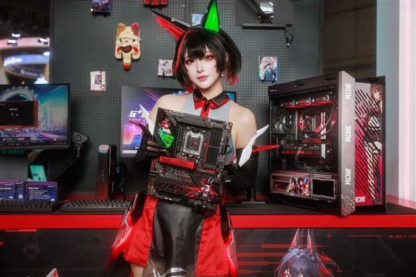 2799元！华硕RO姬首次驾临AMD主板 还有首款AMD背插