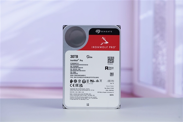 首次30TB＋首次HAMR！希捷发布酷狼Pro 30TB硬盘：NAS专用