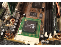 不知你是否见过：芯片收藏家展示其最稀有的x86 CPU