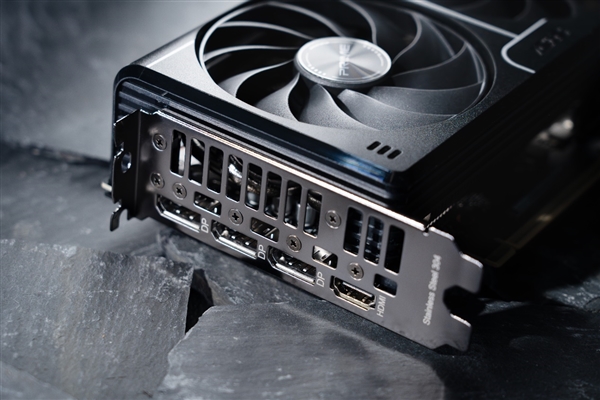 RTX AI PC提升效率！华硕RTX 50系显卡激发强动能