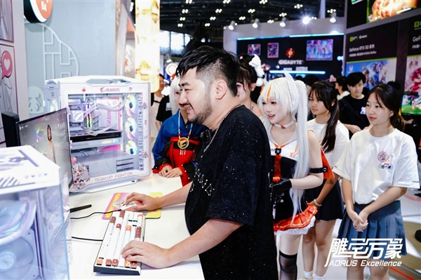 BW2025技嘉AORUS战力全开 次元突破！硬核电竞引爆文化狂潮