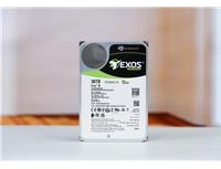 HAMR与CMR加持的稳定可靠企业级硬盘!希捷银河Exos M 30TB评测:读取逼近300MB/s
