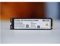 随机性能堪比顶级PCIe 4.0 SSD!长江存储PC42Q 1TB评测:无散热片也不降速