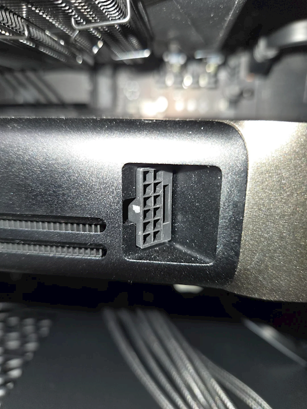 NVIDIA售后双标:1万美元显卡坏了免费换 1千美元的不管